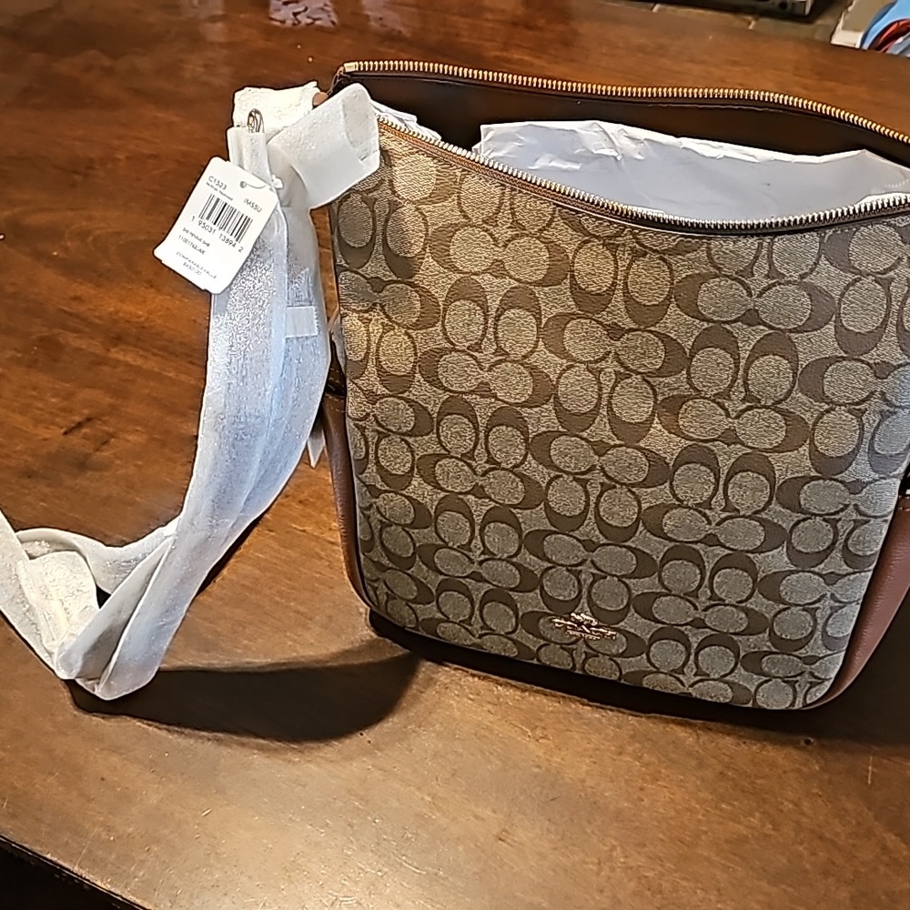 Brown Coach Shoulder bag